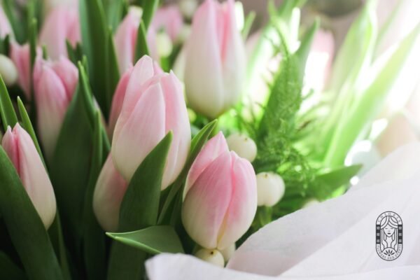 romantic tulip bouquet