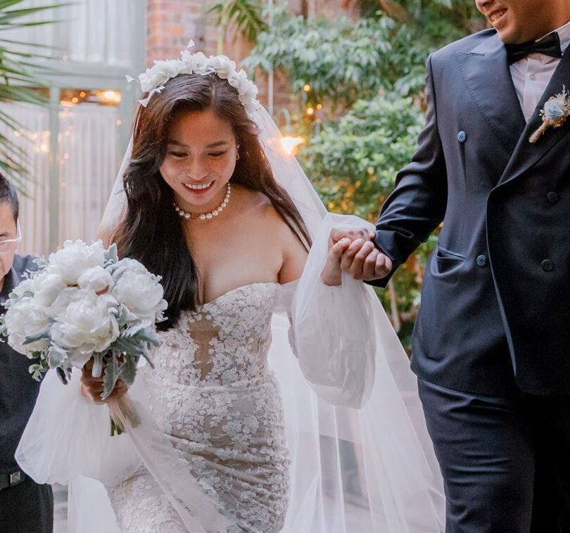 Timeless White and green wedding