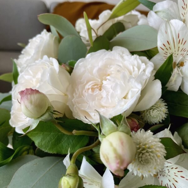 Seasonal flower bouquet, Handcrafted flower bouquets